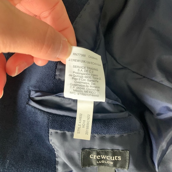 Beautiful toddler boys Ludlum navy velvet blazer from j crew - Picture 2 of 5